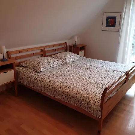 Huus 24 3*